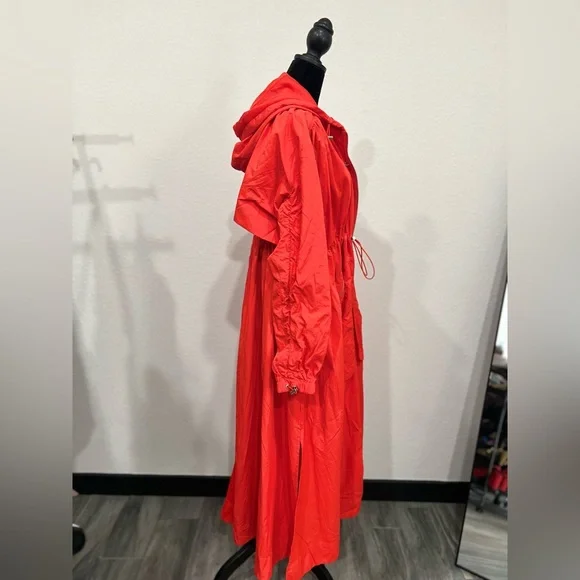 GSTQ Red Trench - Picture 7 of 8